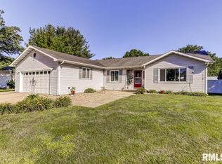 97 Silver Rod Dr, Springfield, IL 62711