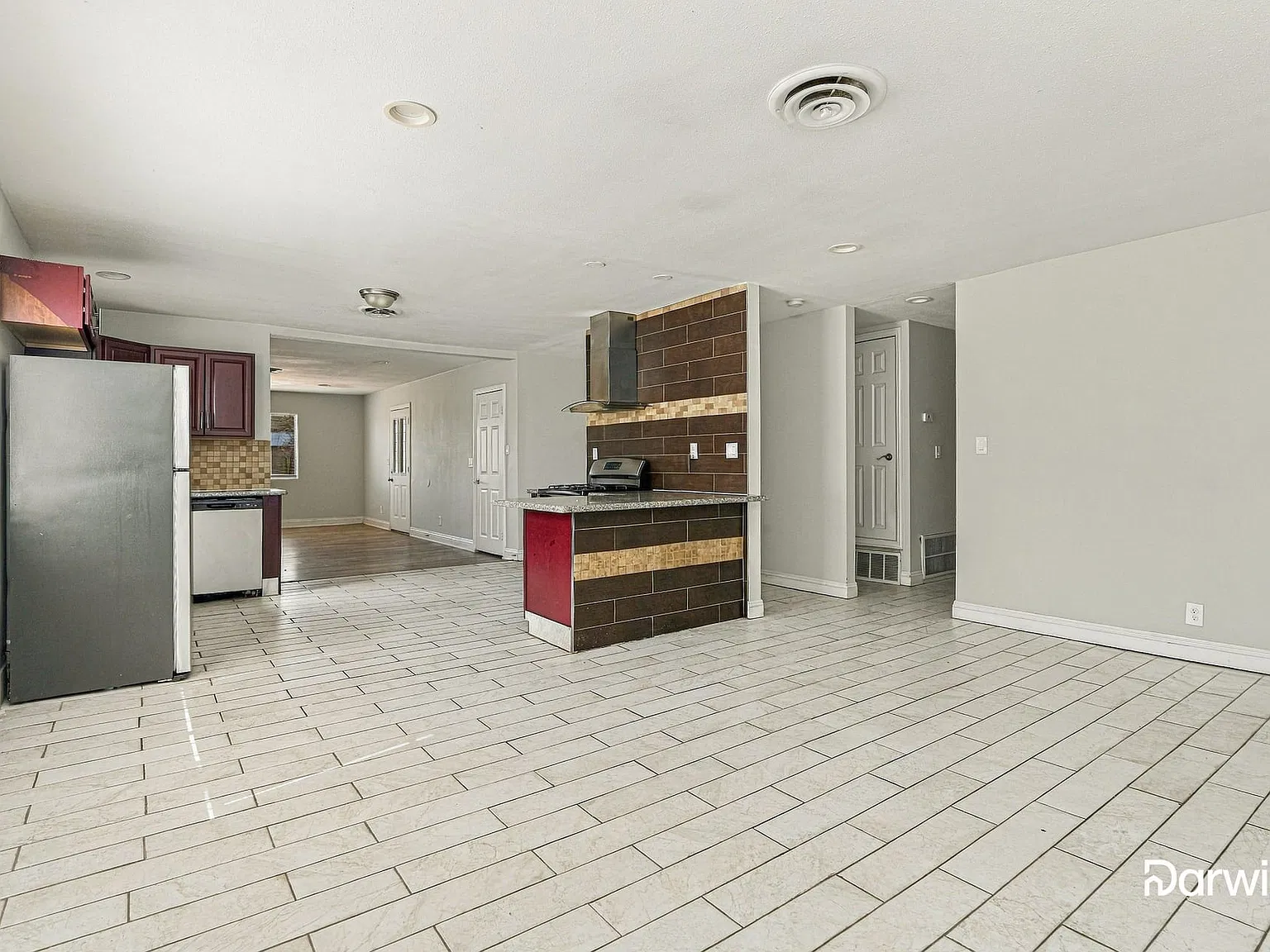 3 bed, 2.0 bath, 1580 sqft, $1,690 — Photo 4