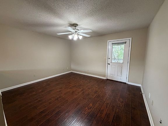 5th image of 1133 Fortner St APT B4