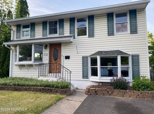 2 Irwin Pl, Lawrence Township, NJ 08648