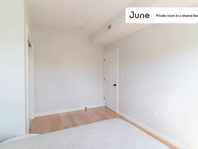 90 Mount Vernon St #B — Photo 3