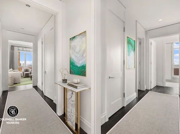 200 East 95th Street image 3 of 23