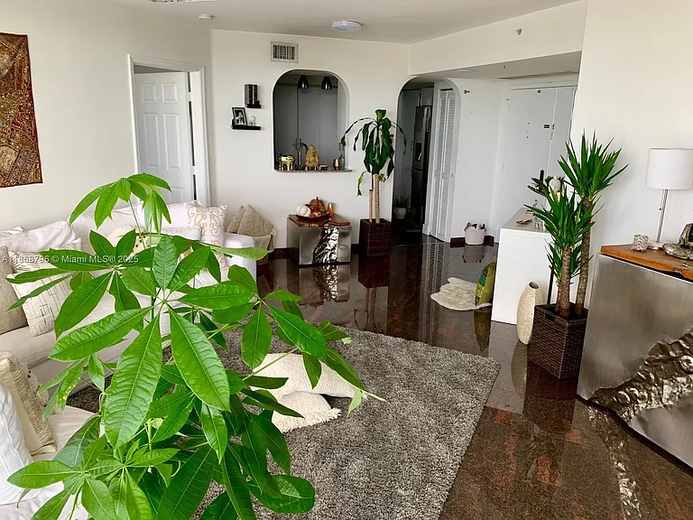 6301 Collins Ave #1606 — Photo 6
