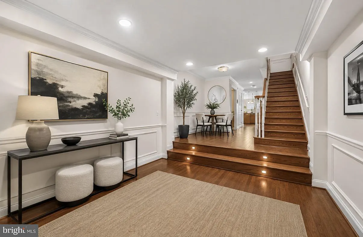 4 bed, 3.0 bath, 2665 sqft, $5,000 — Photo 1