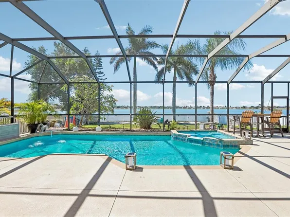 1638 Mira Lago Cir, Ruskin, FL 33570