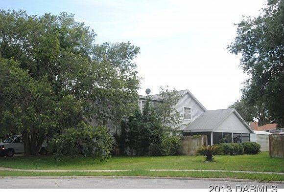 2nd image of 471 Champagne Cir