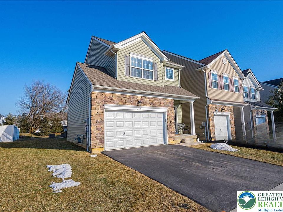1st image of 2115 Huntington Ln