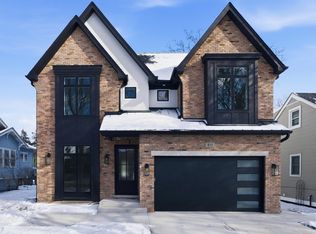 611 S Prospect Ave, Elmhurst, IL 60126