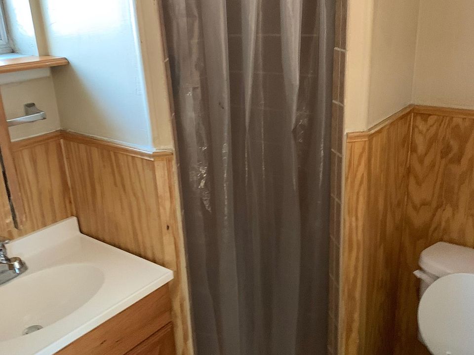 2nd image of 3688 Aspen Ave #1