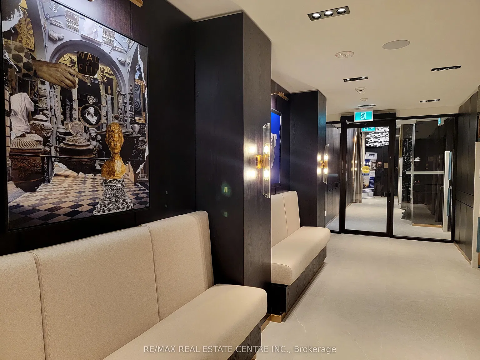 Adagio Condos — Photo 3
