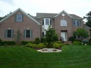 15 Topaz Dr, Jackson, NJ 08527