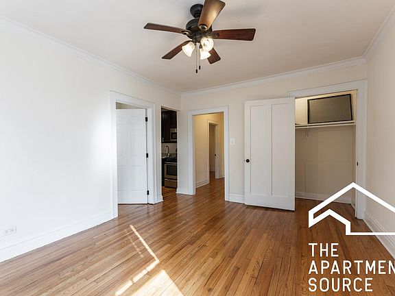 2nd image of 4730 N Leavitt St #1F