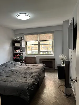 Sold by S P R Realty | media 27