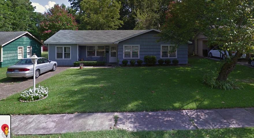 1529 Center Street