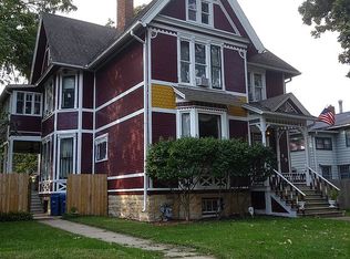 149 S 4th St, Aurora, IL 60505