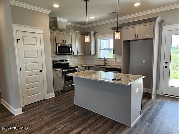 4th image of 1871 Waylen Drive
