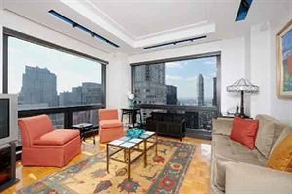 Rented by Douglas Elliman | media 15