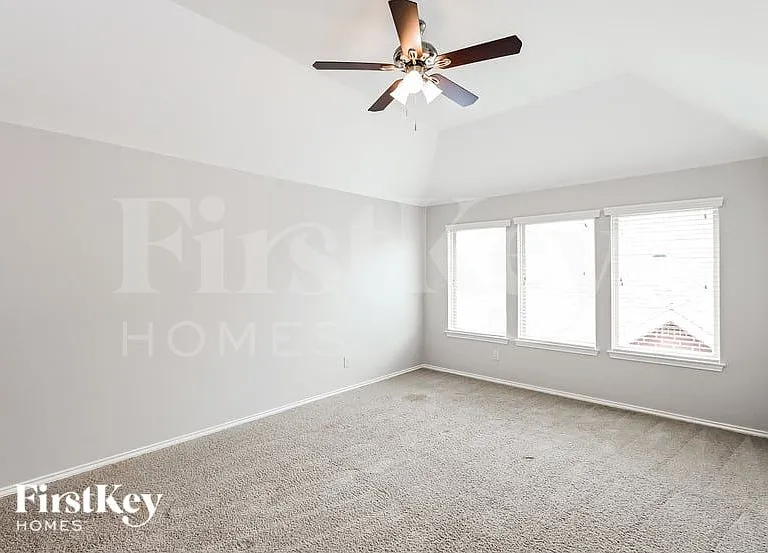 10402 Golden Hearth Ln — Photo 11