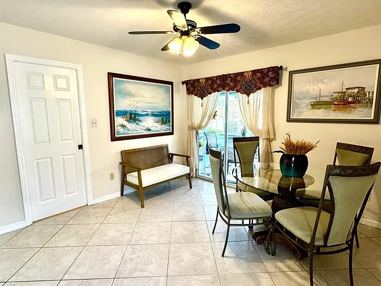 2141 SW Import Dr — Photo 2