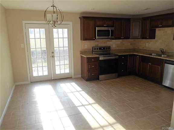 4th image of 5139 Vivian Ct