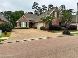 771 Versailles Dr, Ridgeland, MS 39157