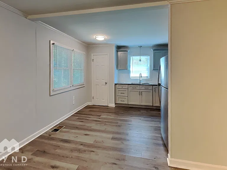 6143 Castle Ct — Photo 6