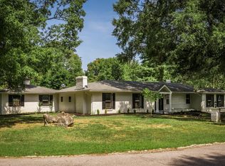 200 Smithfields Rd, Louisville, KY 40207