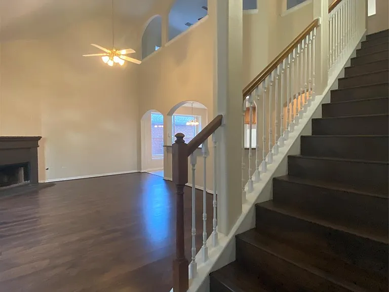 9210 Hidden Lake Cir E — Photo 36
