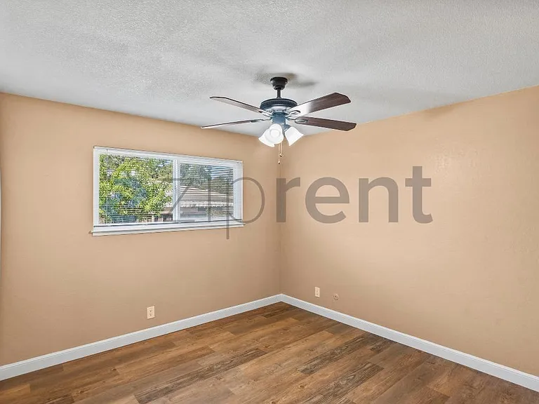 23 Cedar Way — Photo 17