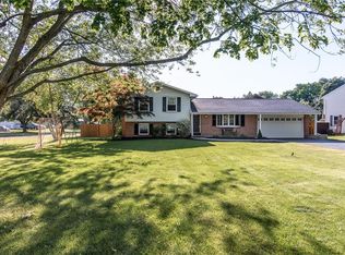 51 Hillary Dr, Rochester, NY 14624