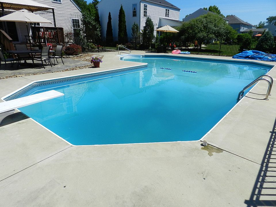 2nd image of 35032 Clear Creek Dr