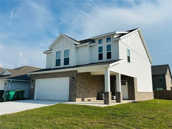 2161 Bluebonnet Ln, Centerton, AR 72719