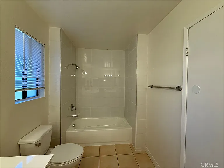 21417 Germain St — Photo 15