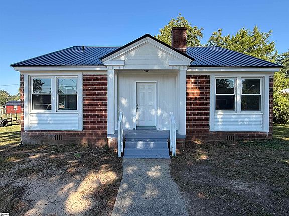 2nd image of 402 Pickens St
