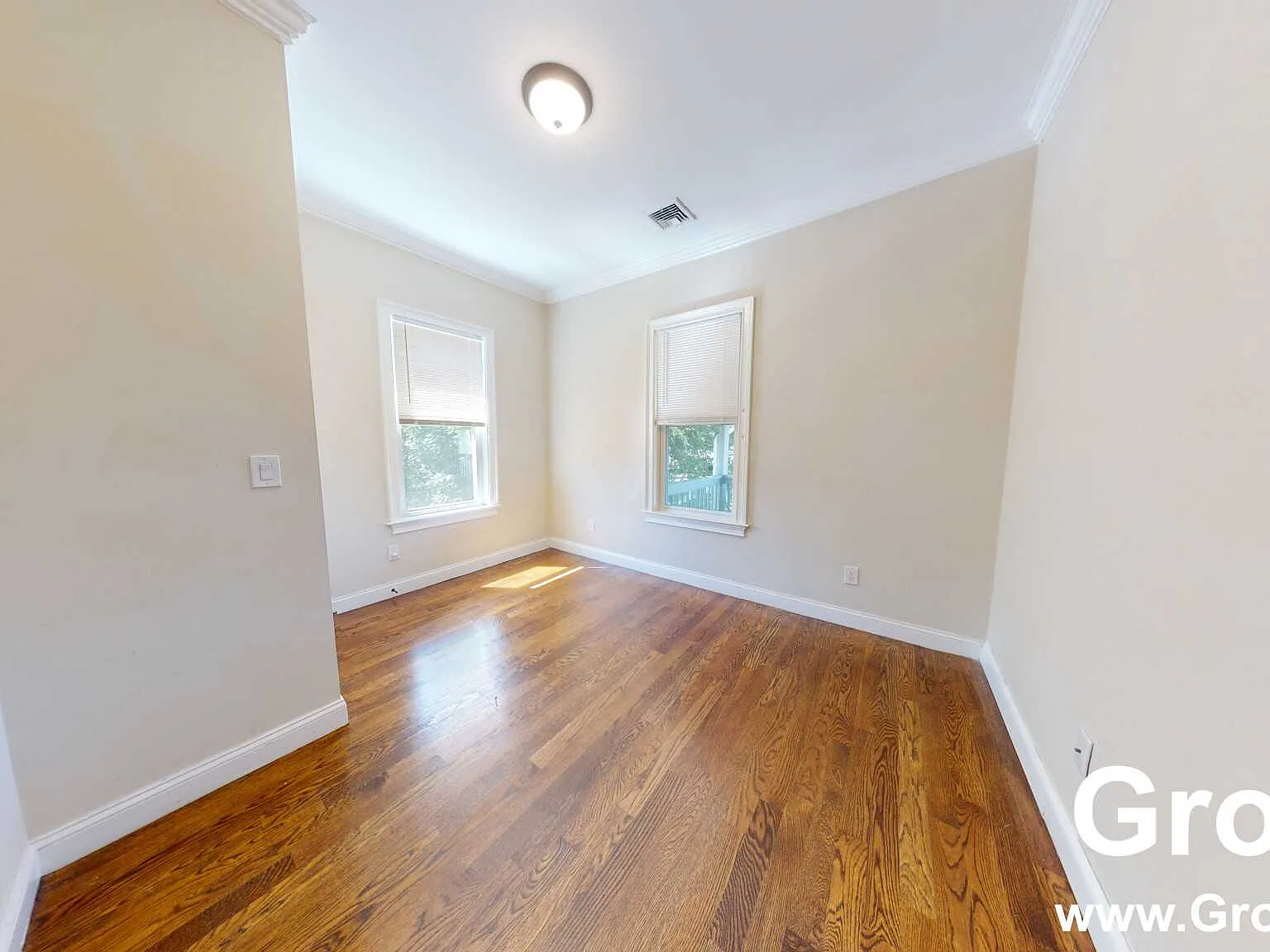 4 bed, $3,940 — Photo 4