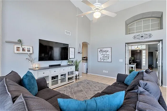 2933 E Verbena Dr — Photo 14