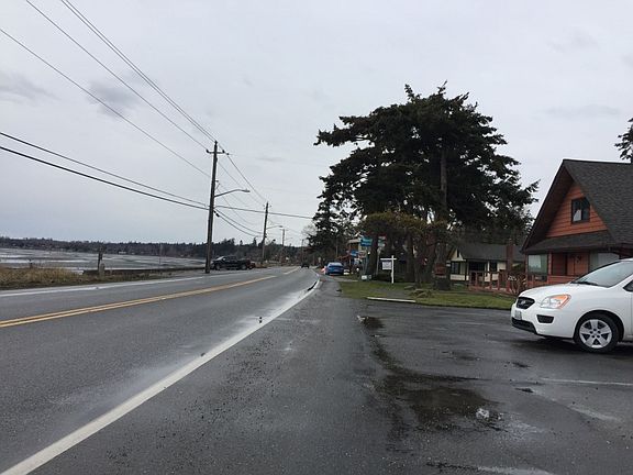 4th image of 8112 Birch Bay Dr #4