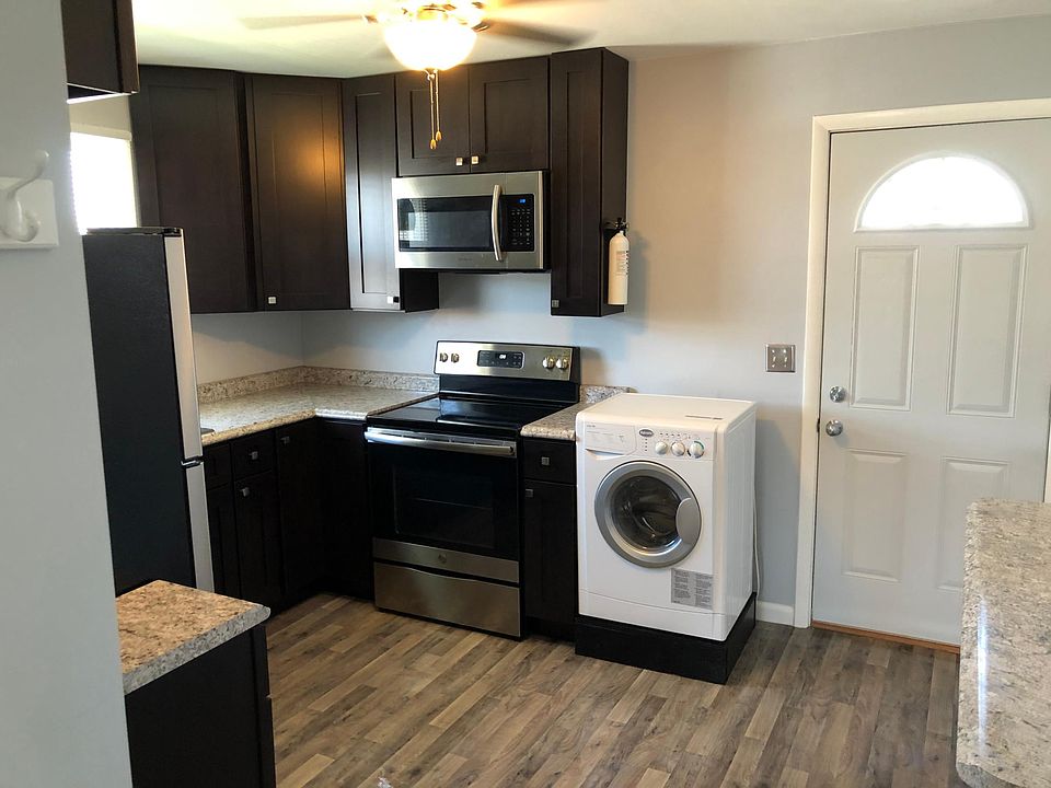 Kitchen with appliances