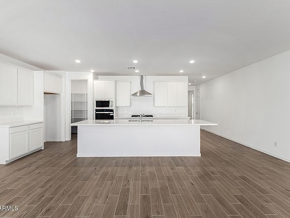 3rd image of 17280 W Saguaro Vista Drive