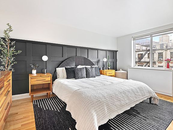 5th image of 447 W 45th St APT 5A
