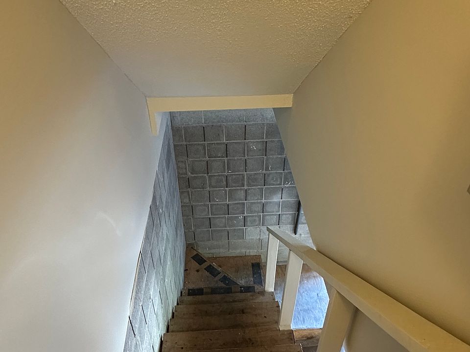 Steps to garage
