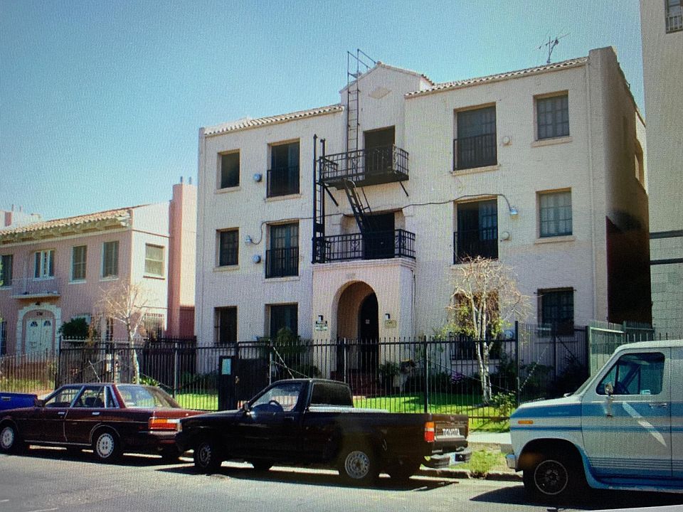 1st image of 246 S Kenmore Ave #B
