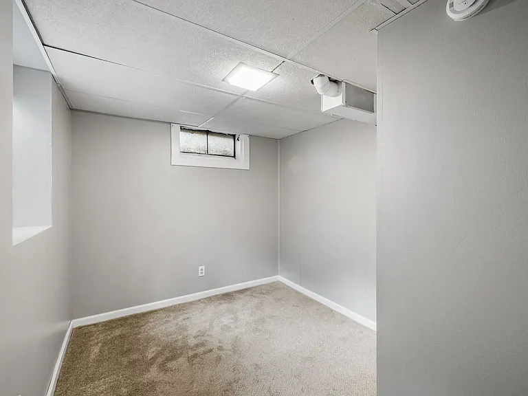 515 12th Ave NW — Photo 23