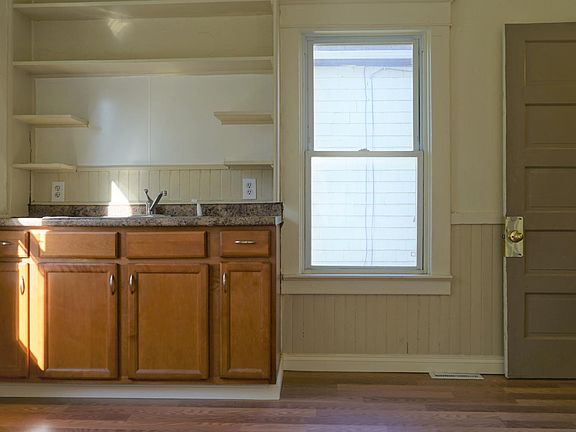 3rd image of 630 29th St