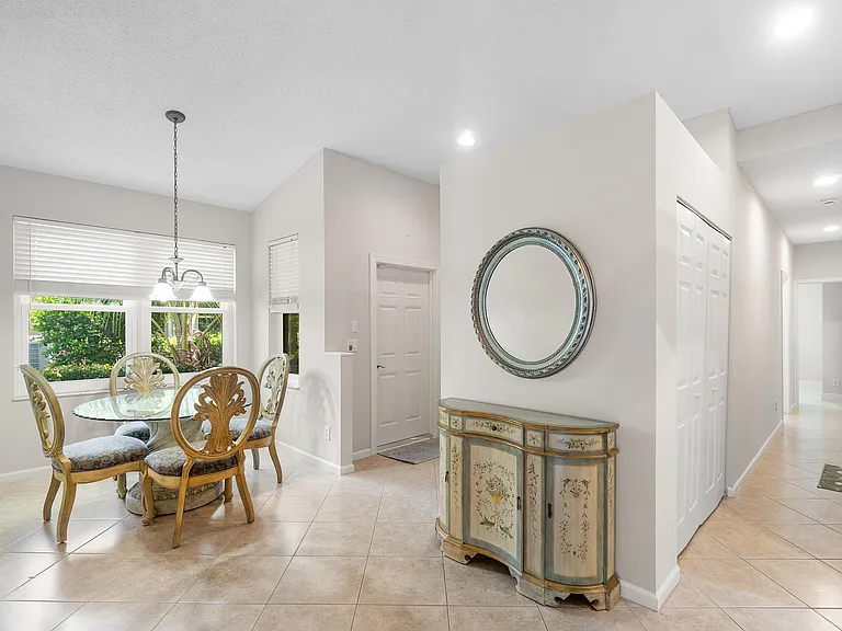 2473 S Coral Trace Cir — Photo 8