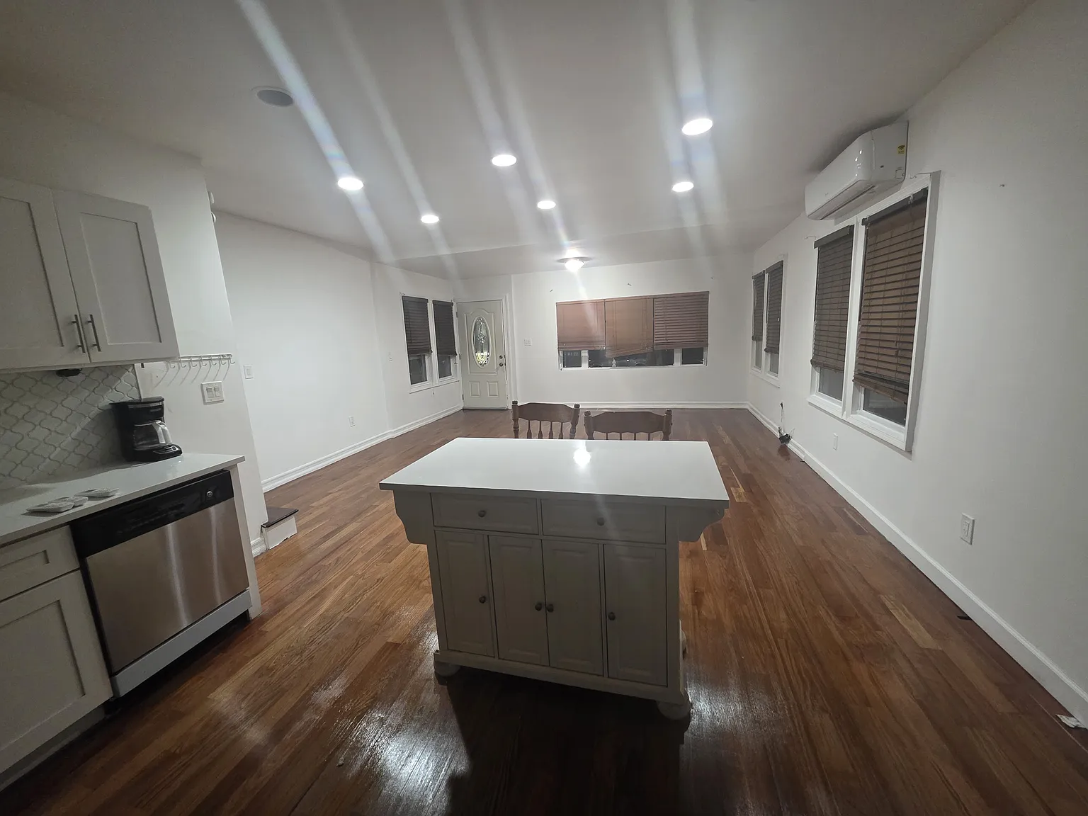 2 bed, $3,800 — Photo 1