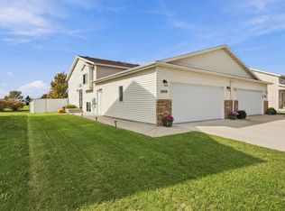 2809 Umber Ct S, Fargo, ND 58104