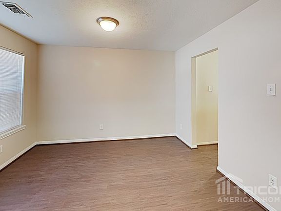 3rd image of 10730 Ambergate Dr