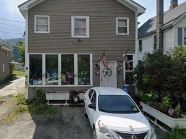 25 Proctor Street, West Rutland, VT 05777