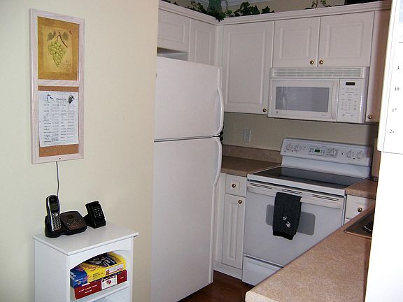 Kitchen - new oven, microwave, and dishwasher